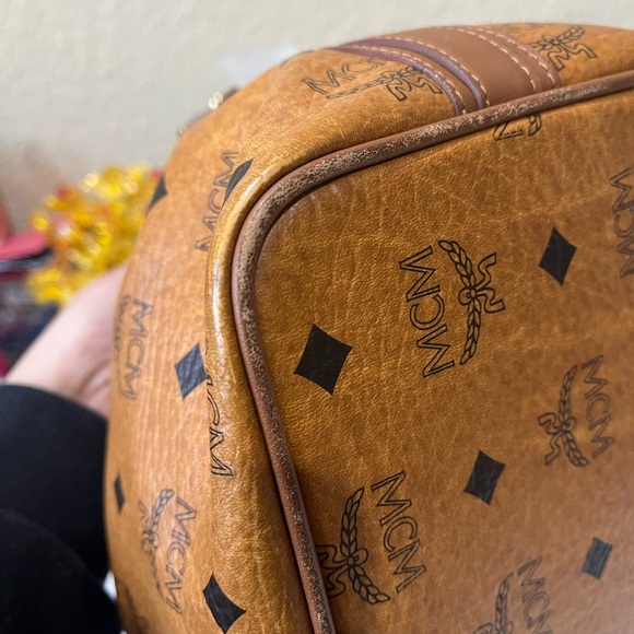 MCM SMALL COGNAC VISETOS DRAWSTRING BAG - Picture 4 of 16